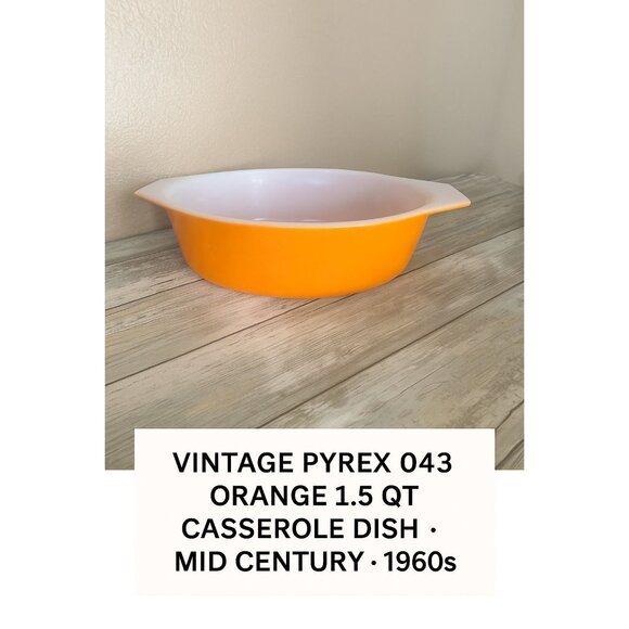 Vintage Pyrex 043 1.5 Qt Orange Oval Casserole Dish Mid Century - No Lid - Picture 1 of 13